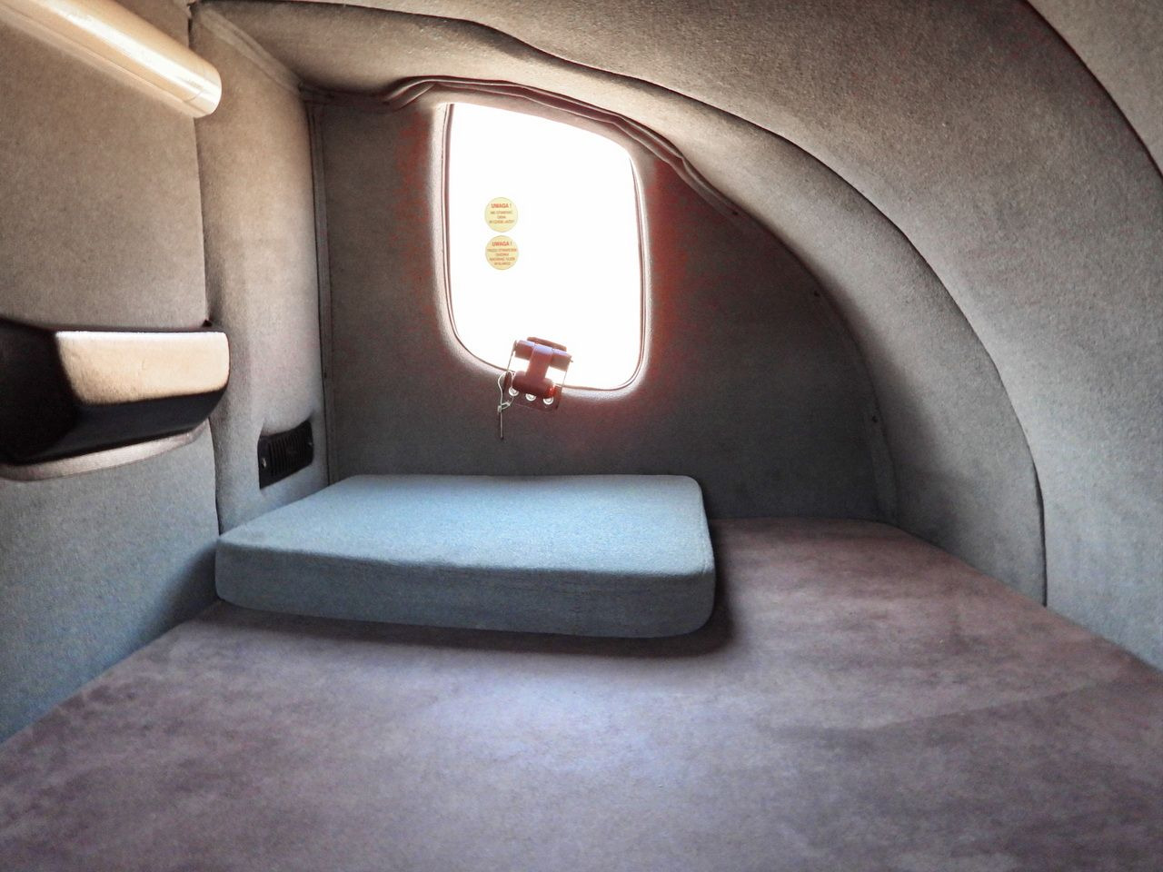 Curtain side van RENAULT MASTER TARPAULIN 10 PALLETS WEBASTO CRUISE CONTROL LED LIGHTS PNEUMATICS AIR CONDITIONING 165HP: picture 41 Curtain side van RENAULT MASTER TARPAULIN 10 PALLETS WEBASTO CRUISE CONTROL LED LIGHTS PNEUMATICS AIR CONDITIONING 165HP: picture 41