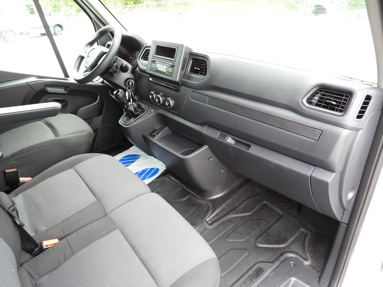 Curtain side van RENAULT MASTER  TARPAULIN 10 PALLETS WEBASTO CRUISE CONTROL LED LIGHTS PNEUMATICS AIR CONDITIONING  165HP: picture 44