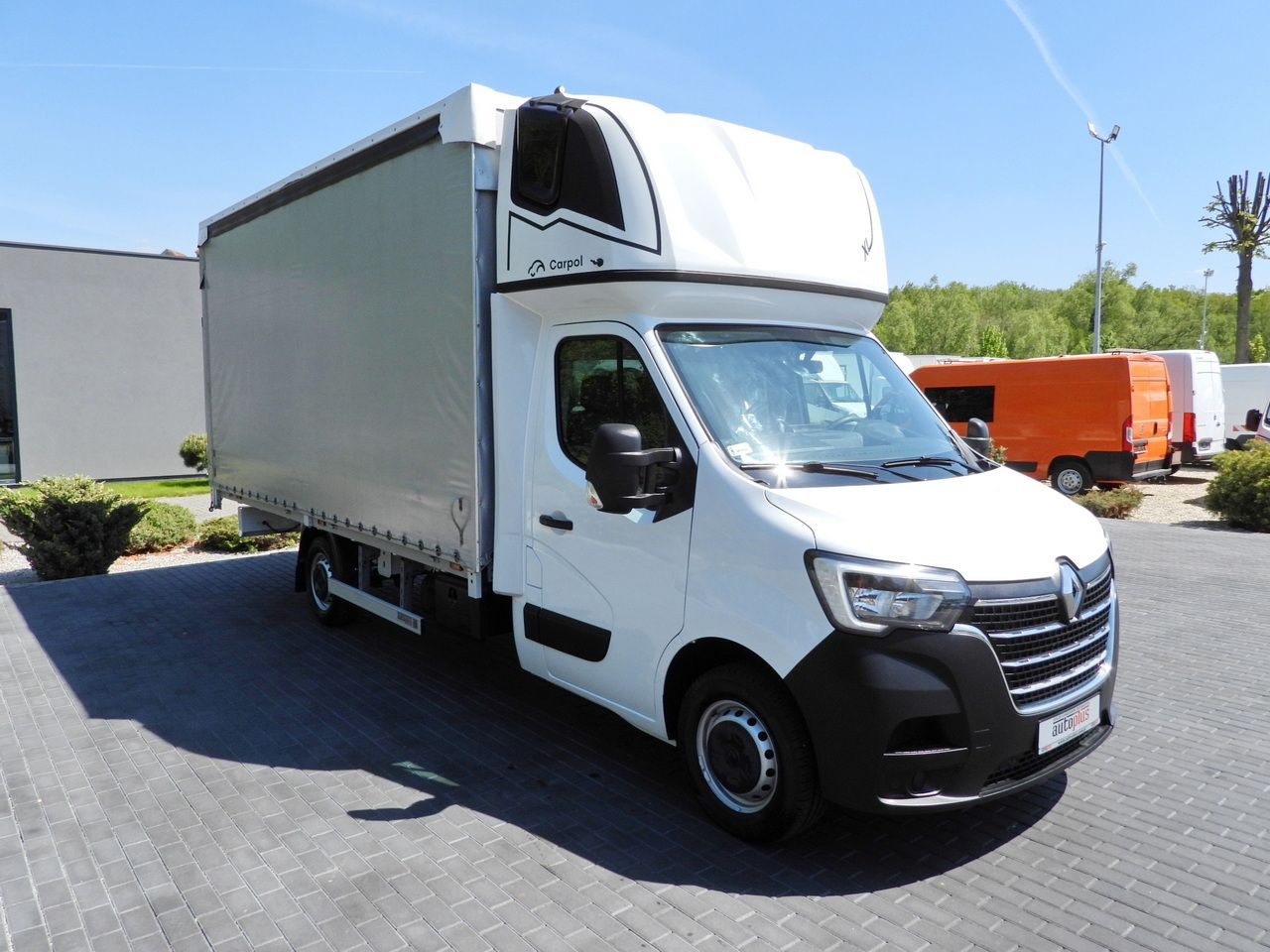 RENAULT MASTER TARPAULIN 10 PALLETS WEBASTO CRUISE CONTROL LED LIGHTS PNEUMATICS AIR CONDITIONING 165HP - Curtain side van: picture 4 RENAULT MASTER TARPAULIN 10 PALLETS WEBASTO CRUISE CONTROL LED LIGHTS PNEUMATICS AIR CONDITIONING 165HP - Curtain side van: picture 4