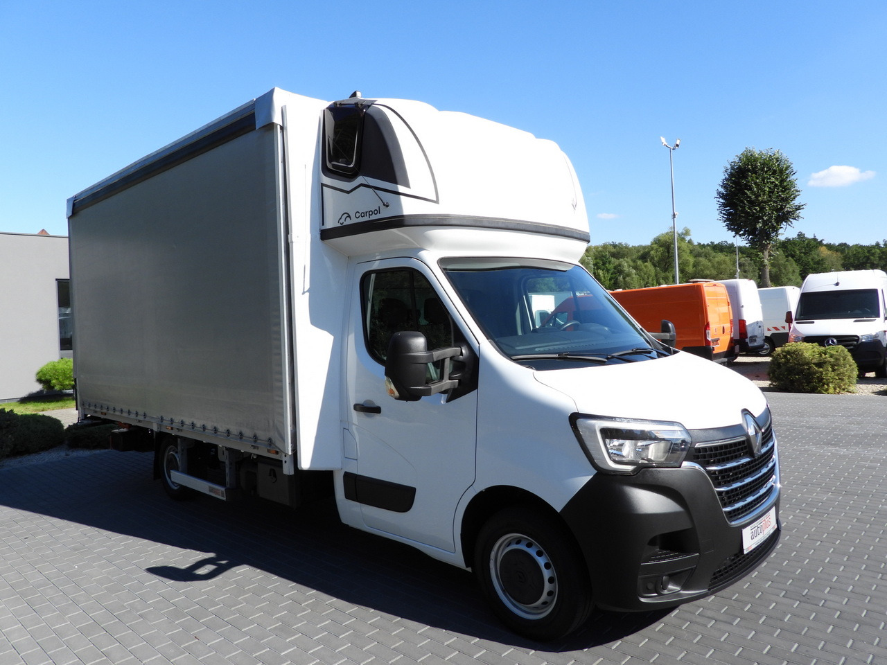 RENAULT MASTER TARPAULIN LIFT 10 PALLETS WEBASTO CRUISE CONTROL LED LIGHTS PNEUMATICS AIR CONDITIONING 165HP - Curtain side van: picture 4 RENAULT MASTER TARPAULIN LIFT 10 PALLETS WEBASTO CRUISE CONTROL LED LIGHTS PNEUMATICS AIR CONDITIONING 165HP - Curtain side van: picture 4