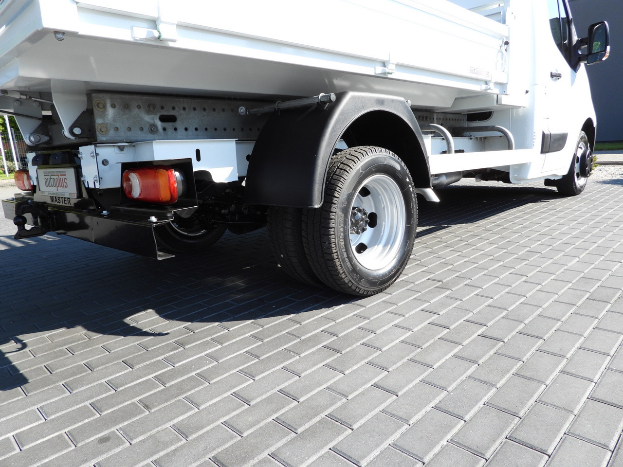 Tipper van RENAULT MASTER TIPPER CRUISE CONTROL TWIN WHEELS AIR CONDITIONING  145HP: picture 17