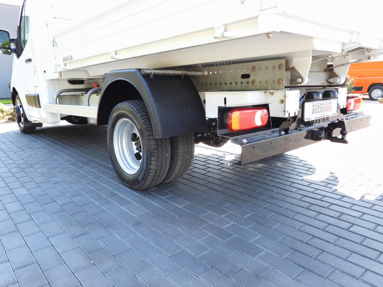 Tipper van RENAULT MASTER TIPPER CRUISE CONTROL TWIN WHEELS AIR CONDITIONING  145HP: picture 16