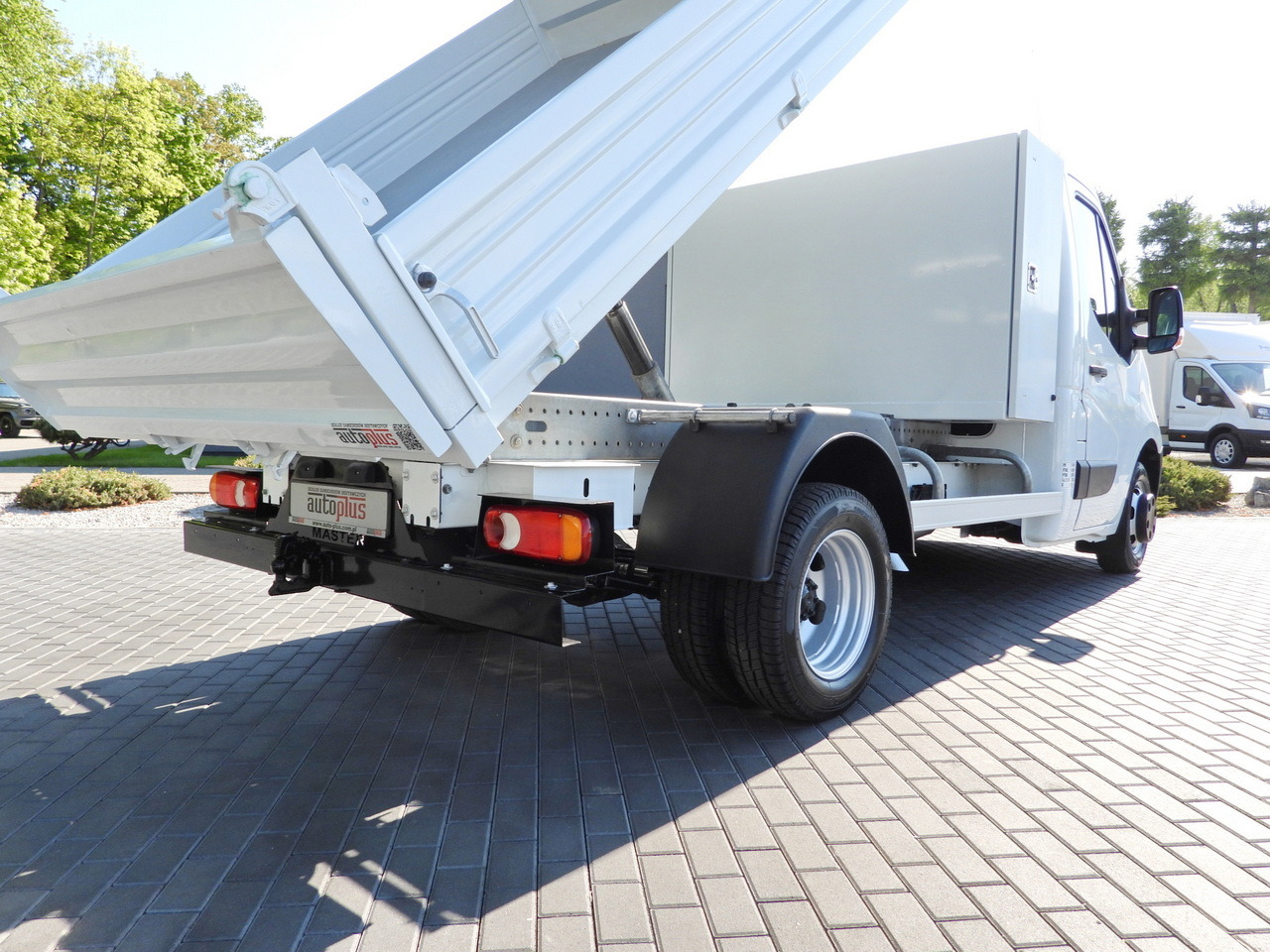 Tipper van RENAULT MASTER TIPPER CRUISE CONTROL TWIN WHEELS AIR CONDITIONING  145HP: picture 20