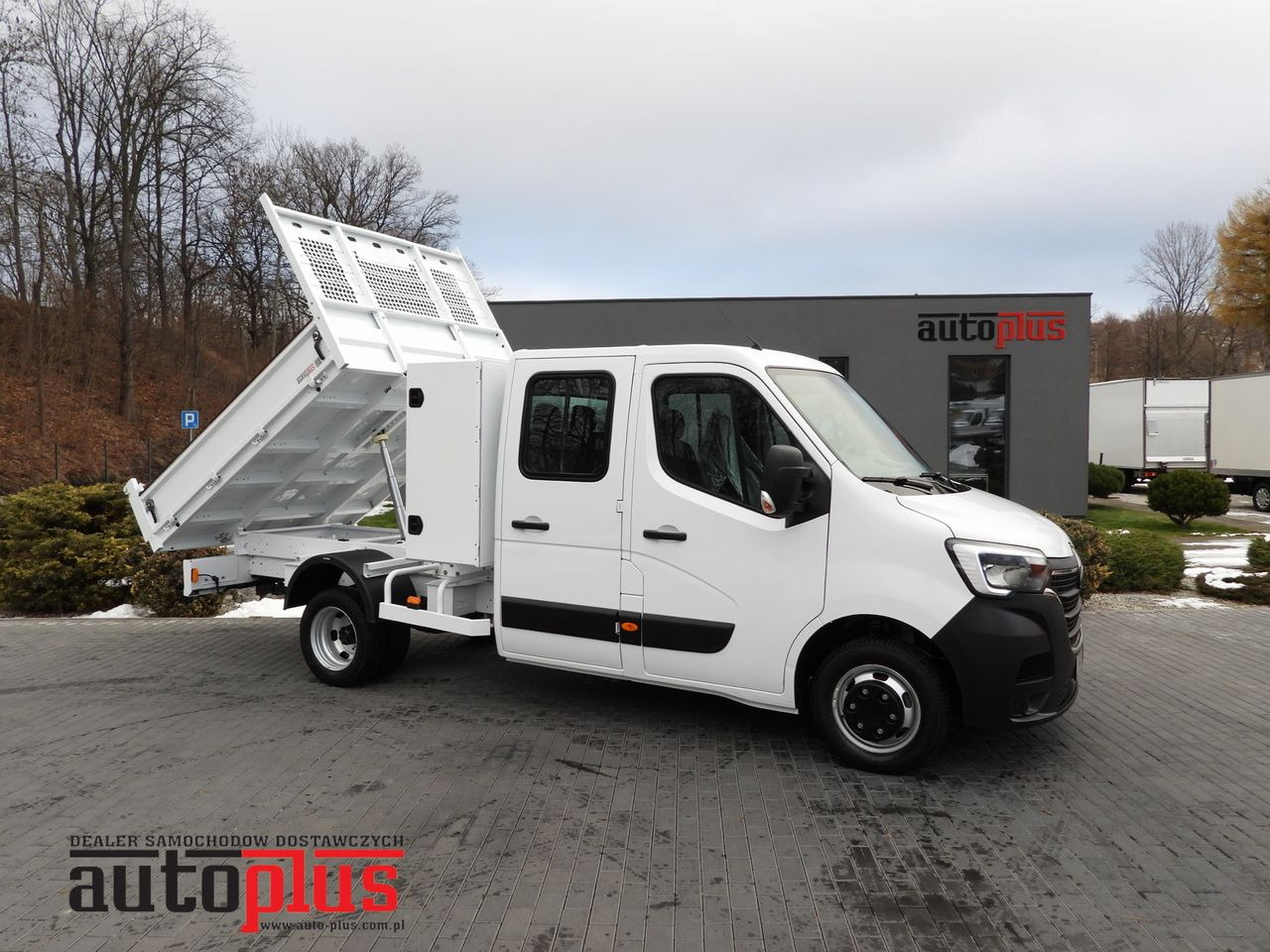 RENAULT MASTER TIPPER DOUBLE CABIN DOKA 6 SEATS CRUISE CONTROL LED LIGHTS TWIN WHEELS AIR CONDITIONING 145HP - Tipper van: picture 1 RENAULT MASTER TIPPER DOUBLE CABIN DOKA 6 SEATS CRUISE CONTROL LED LIGHTS TWIN WHEELS AIR CONDITIONING 145HP - Tipper van: picture 1