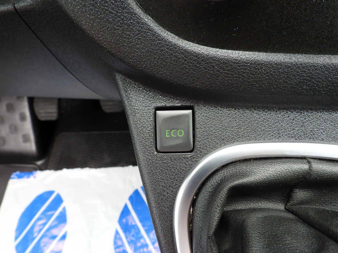 Refrigerated van RENAULT TRAFIC REFRIGERATOR VAN -5*C POWER SUPPLY 230V CRUISE CONTROL LED LIGHTS AIR CONDITIONING 120HP: picture 41 Refrigerated van RENAULT TRAFIC REFRIGERATOR VAN -5*C POWER SUPPLY 230V CRUISE CONTROL LED LIGHTS AIR CONDITIONING 120HP: picture 41