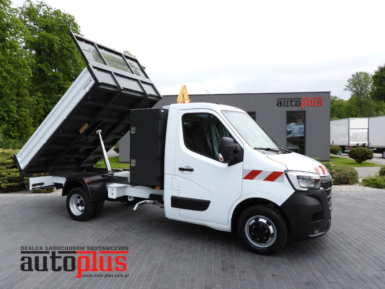 Renault MASTER KIPPER TEMPOMAT ZWILLINGSRÄDER A/C - Tipper van: picture 1 Renault MASTER KIPPER TEMPOMAT ZWILLINGSRÄDER A/C - Tipper van: picture 1