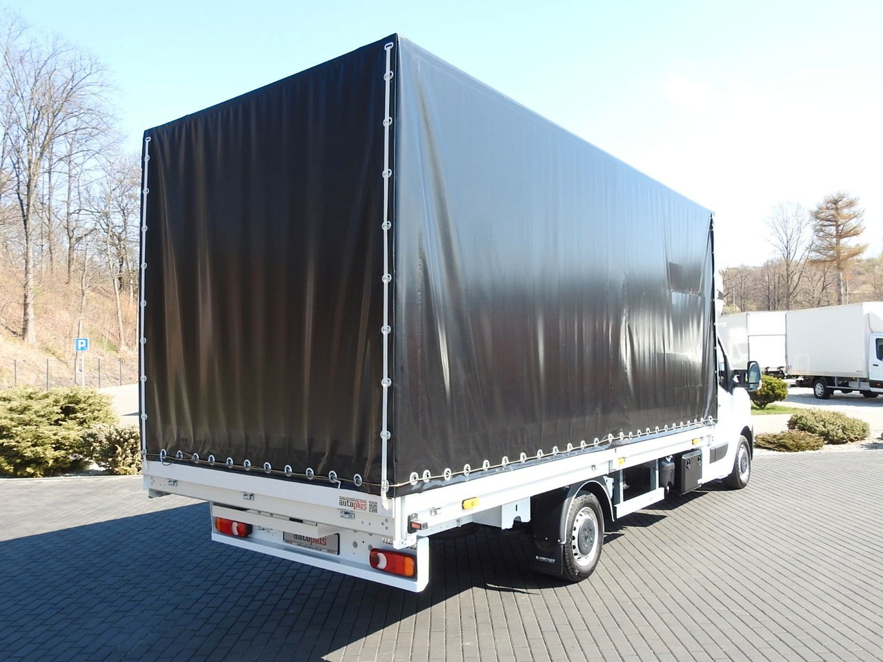 Renault MASTER PRITSCHE PLANE 10 PALETTEN WEBASTO A/C - Curtain side van: picture 3 Renault MASTER PRITSCHE PLANE 10 PALETTEN WEBASTO A/C - Curtain side van: picture 3