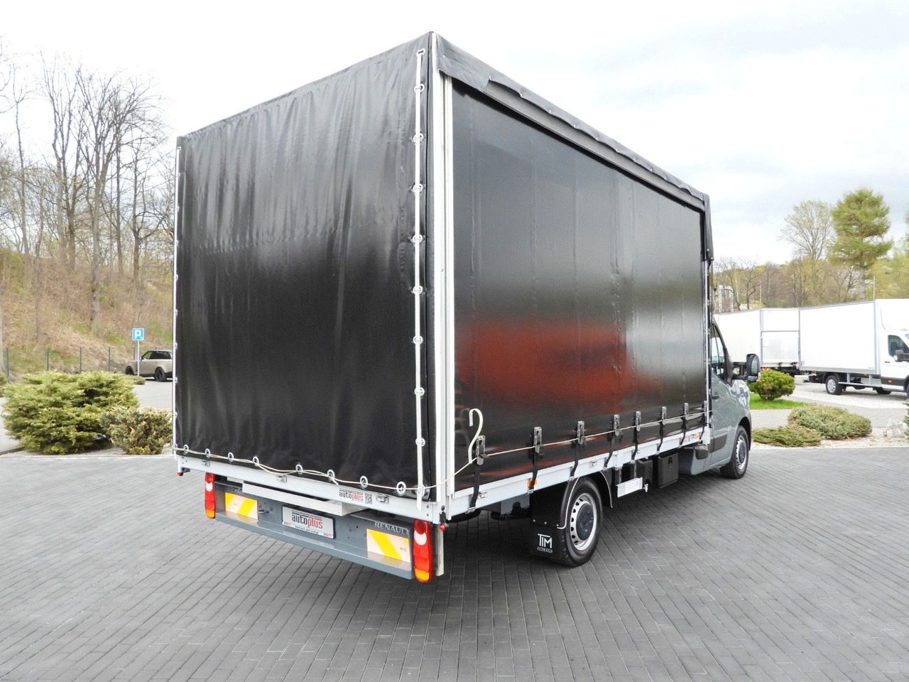 Renault MASTER PRITSCHE PLANE 10 PALETTEN WEBASTO A/C - Curtain side van, Combi van: picture 3 Renault MASTER PRITSCHE PLANE 10 PALETTEN WEBASTO A/C - Curtain side van, Combi van: picture 3