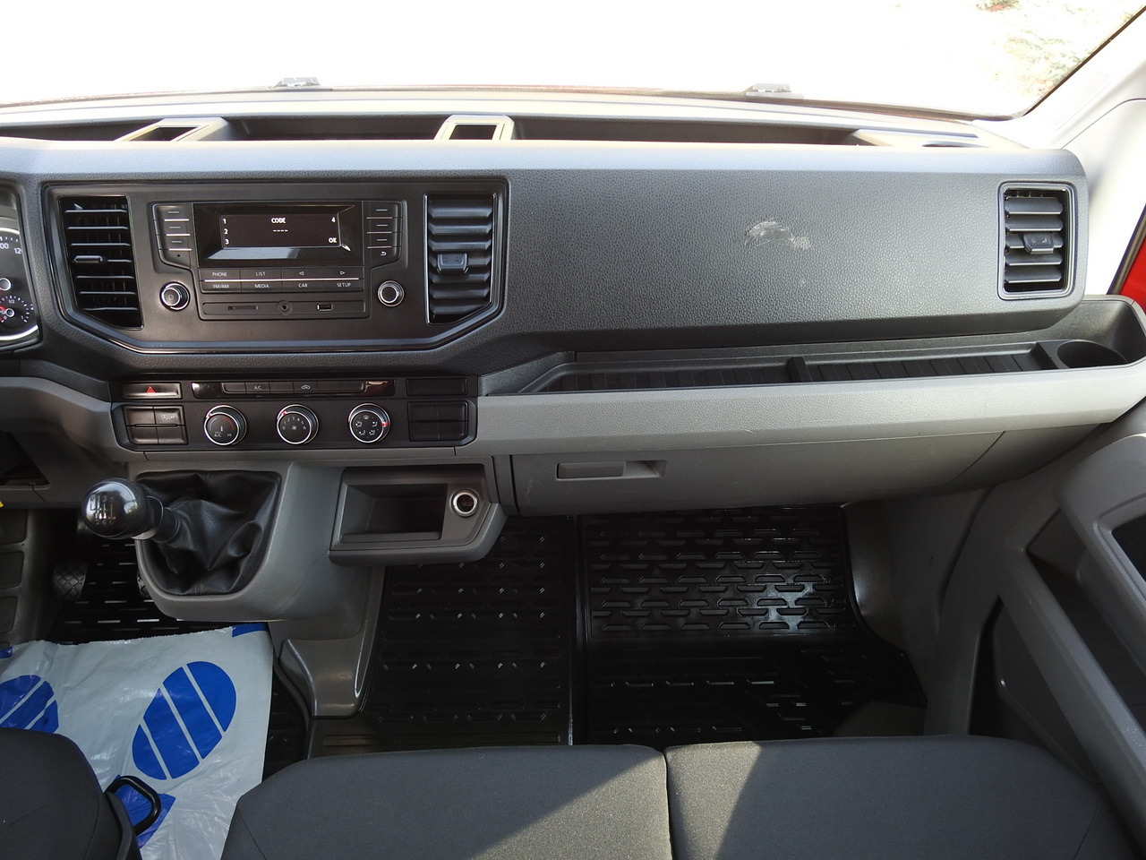 Combi van VOLKSWAGEN CRAFTER STAKE BODY DOUBLE CABIN DOKA 7 SEATS AIR CONDITIONING  140HP: picture 38