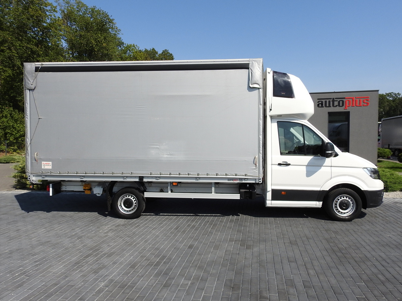 Leasing of VOLKSWAGEN CRAFTER TARPAULIN 10 PALLETS WEBASTO CRUISE CONTROL AIR CONDITIONING LED LIGHTS  180HP VOLKSWAGEN CRAFTER TARPAULIN 10 PALLETS WEBASTO CRUISE CONTROL AIR CONDITIONING LED LIGHTS  180HP: picture 7