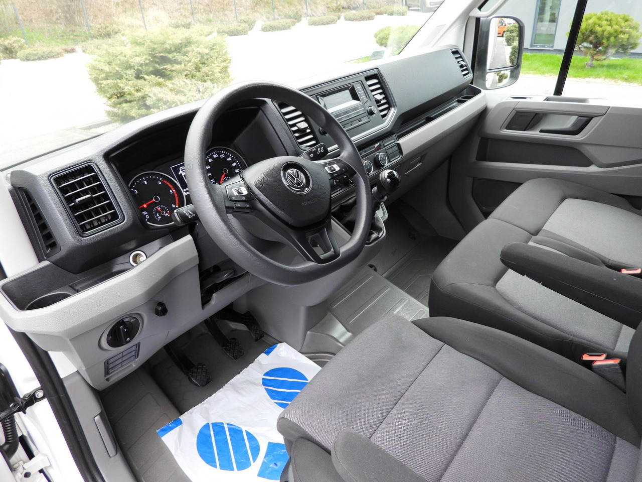 VOLKSWAGEN CRAFTER TARPAULIN 10 PALLETS WEBASTO CRUISE CONTROL LED LIGHTS 180HP - Curtain side van: picture 2 VOLKSWAGEN CRAFTER TARPAULIN 10 PALLETS WEBASTO CRUISE CONTROL LED LIGHTS 180HP - Curtain side van: picture 2