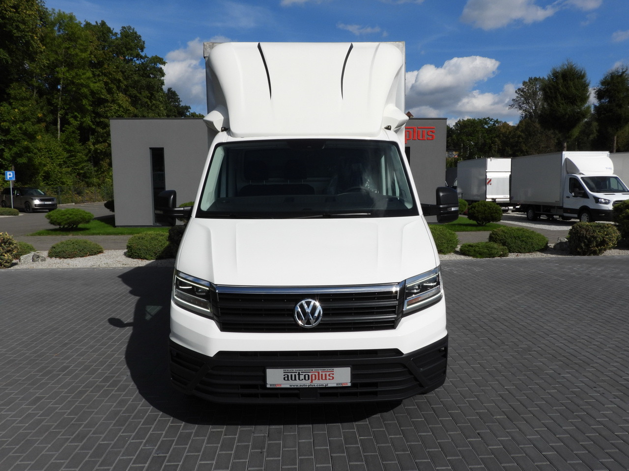 VOLKSWAGEN CRAFTER TARPAULIN LIFT 8 PALLETS CRUISE CONTROL LED LIGHTS TWIN WHEELS AIR CONDITIONING 180HP - Curtain side van: picture 5 VOLKSWAGEN CRAFTER TARPAULIN LIFT 8 PALLETS CRUISE CONTROL LED LIGHTS TWIN WHEELS AIR CONDITIONING 180HP - Curtain side van: picture 5