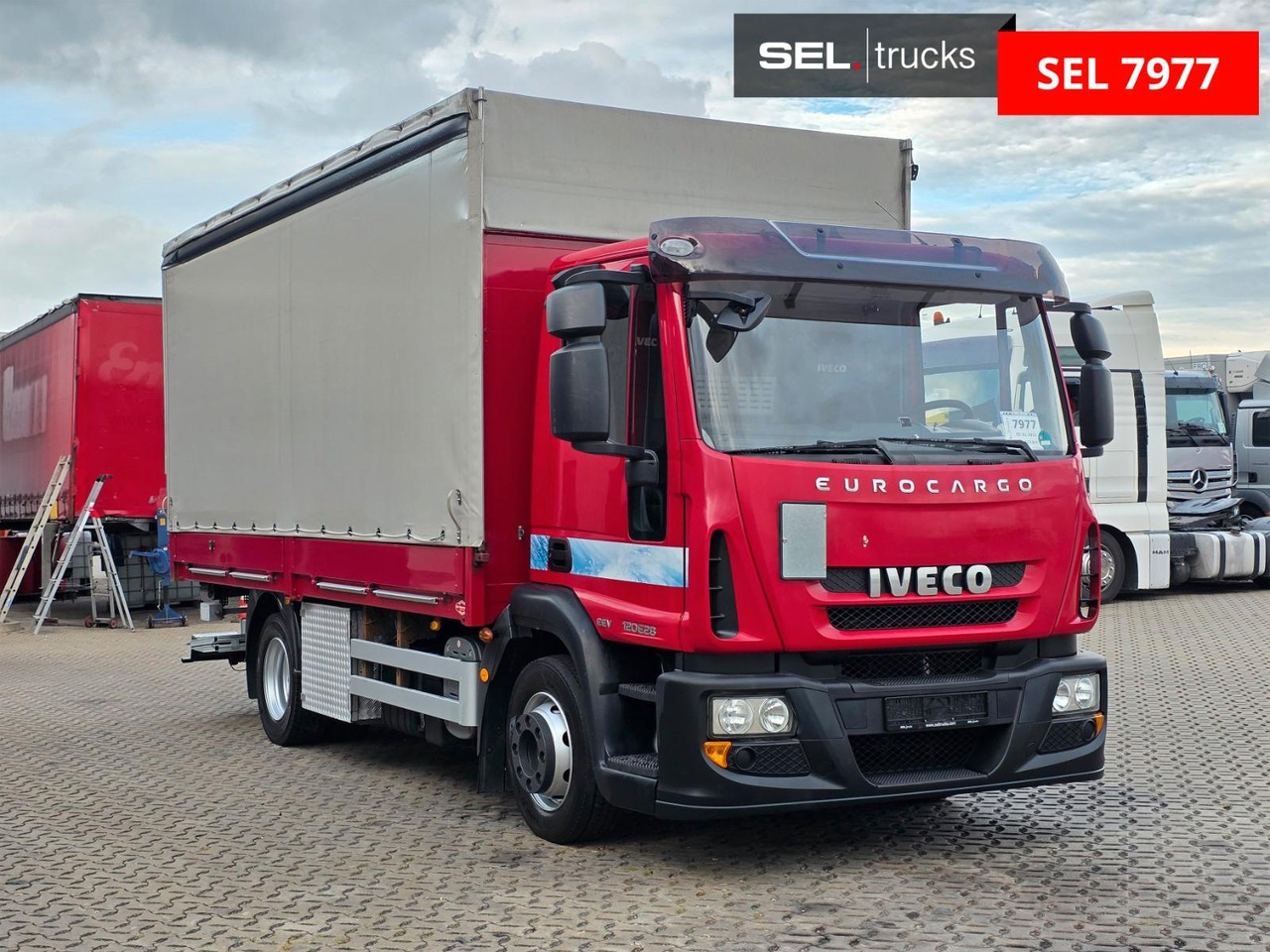 Iveco Eurocargo 120E28 / Ladebordwand / Aluklappen - Curtainsider truck: picture 4 Iveco Eurocargo 120E28 / Ladebordwand / Aluklappen - Curtainsider truck: picture 4