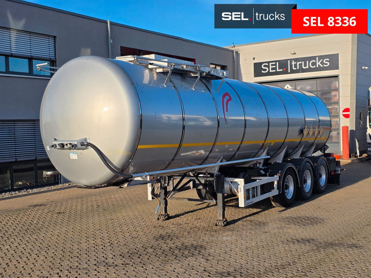 Kässbohrer STB / ADR Typ AT und FL / Lift / BITUMEN !!!! - Tank semi-trailer: picture 1 Kässbohrer STB / ADR Typ AT und FL / Lift / BITUMEN !!!! - Tank semi-trailer: picture 1