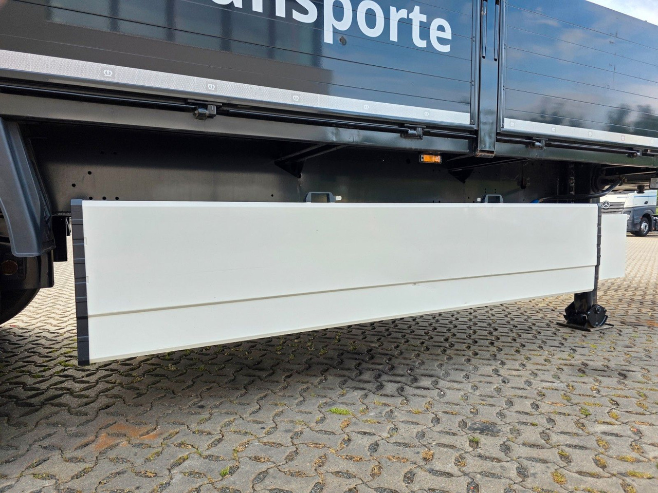 Dropside/ Flatbed semi-trailer Krone SD / Palettenkasten: picture 14