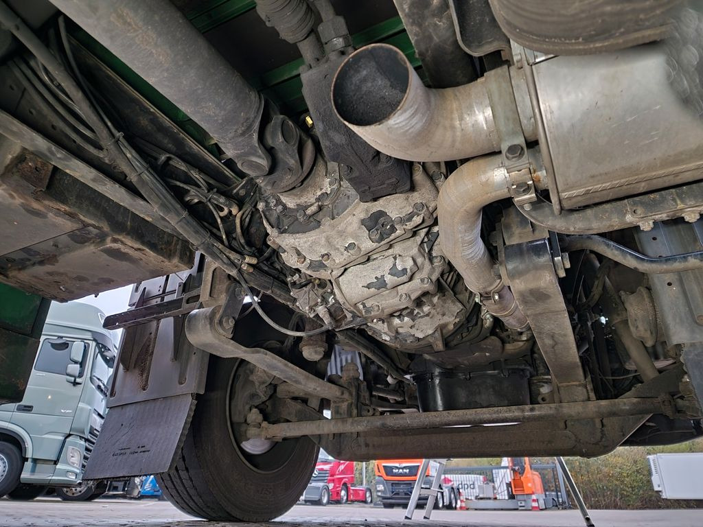 Crane truck MAN TGM 18.340 4X2 BL /Standklima/HIAB 144 GLAS MAN TGM 18.340 4X2 BL /Standklima/HIAB 144 GLAS: picture 12 Crane truck MAN TGM 18.340 4X2 BL /Standklima/HIAB 144 GLAS MAN TGM 18.340 4X2 BL /Standklima/HIAB 144 GLAS: picture 12