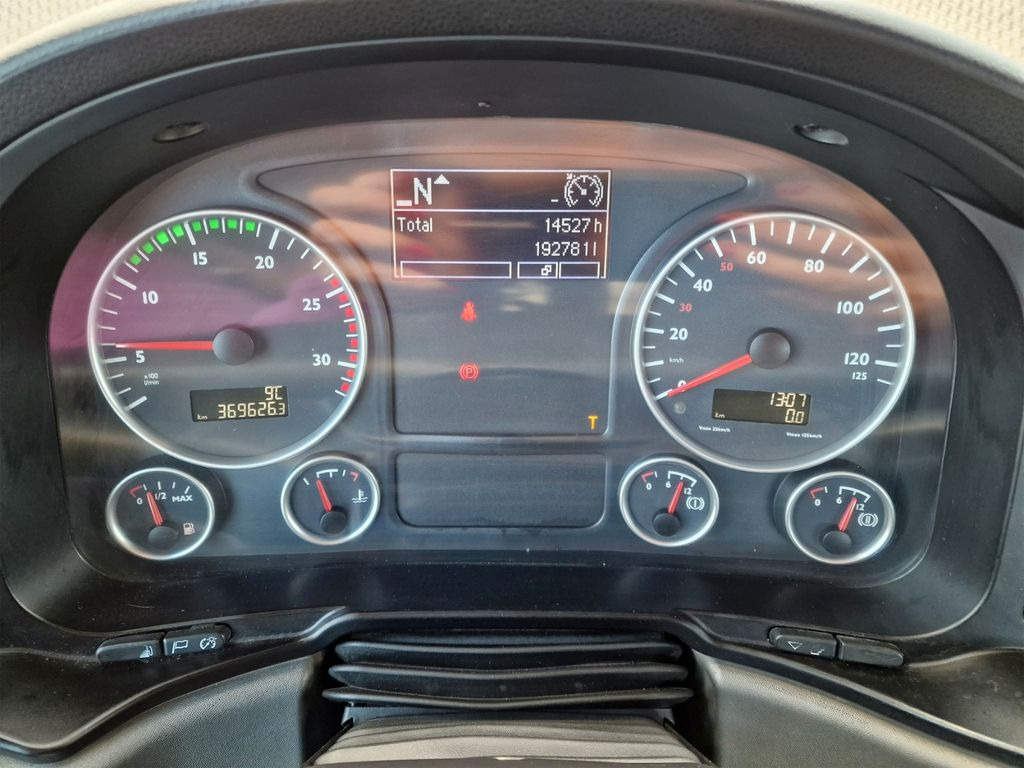 Crane truck MAN TGS 35.480 8X4H-6 BL / Intarder / FASSI F560 MAN TGS 35.480 8X4H-6 BL / Intarder / FASSI F560: picture 24 Crane truck MAN TGS 35.480 8X4H-6 BL / Intarder / FASSI F560 MAN TGS 35.480 8X4H-6 BL / Intarder / FASSI F560: picture 24