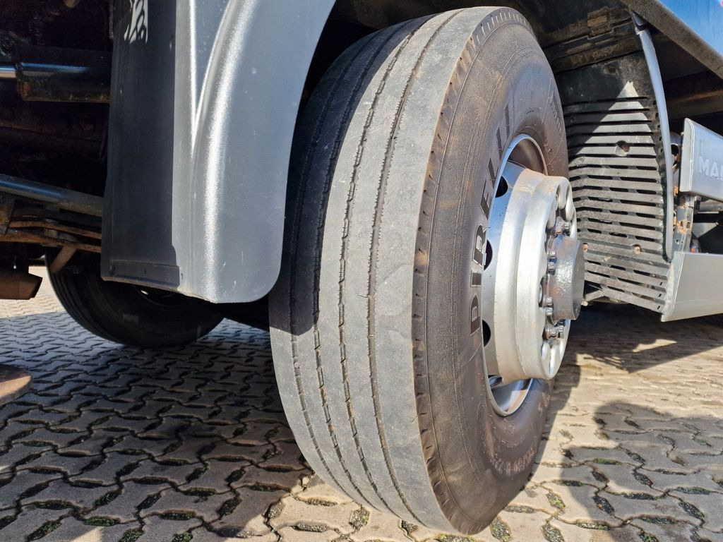 Crane truck MAN TGS 35.480 8X4H-6 BL / Intarder / FASSI F560 MAN TGS 35.480 8X4H-6 BL / Intarder / FASSI F560: picture 26 Crane truck MAN TGS 35.480 8X4H-6 BL / Intarder / FASSI F560 MAN TGS 35.480 8X4H-6 BL / Intarder / FASSI F560: picture 26