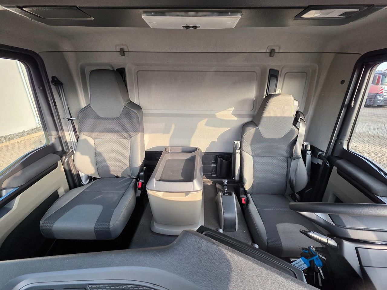 Curtainsider truck MAN TGX 12.250 4X2 BL CH / Totwinkelkamera / 6E: picture 30