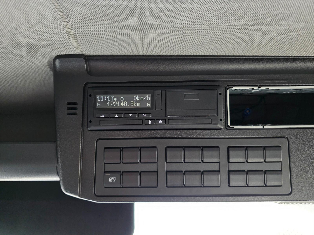 Curtainsider truck MAN TGX 12.250 4X2 BL CH / Totwinkelkamera / 6E: picture 33