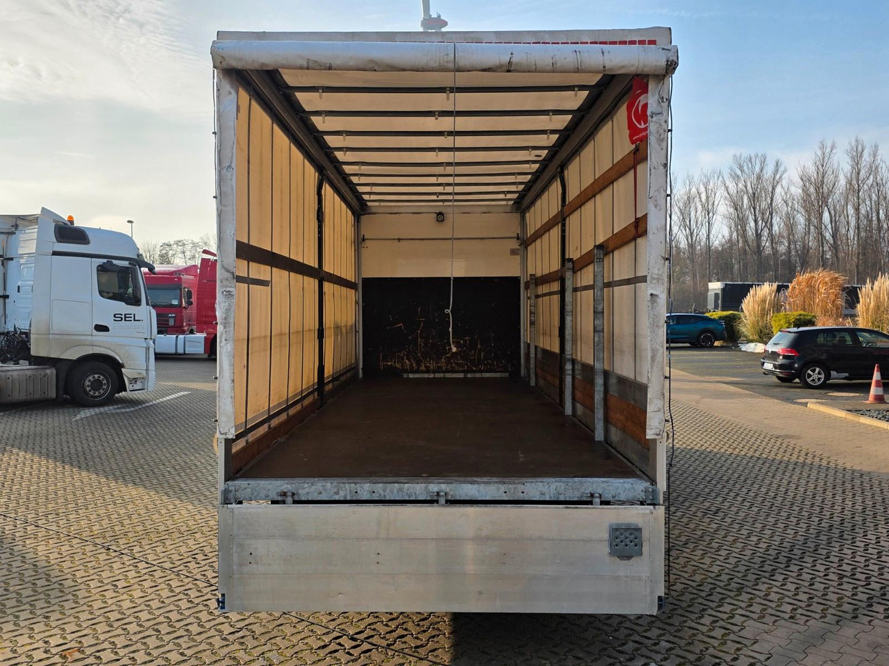 Curtainsider truck MAN TGX 12.250 4X2 BL CH / Totwinkelkamera / 6E: picture 13