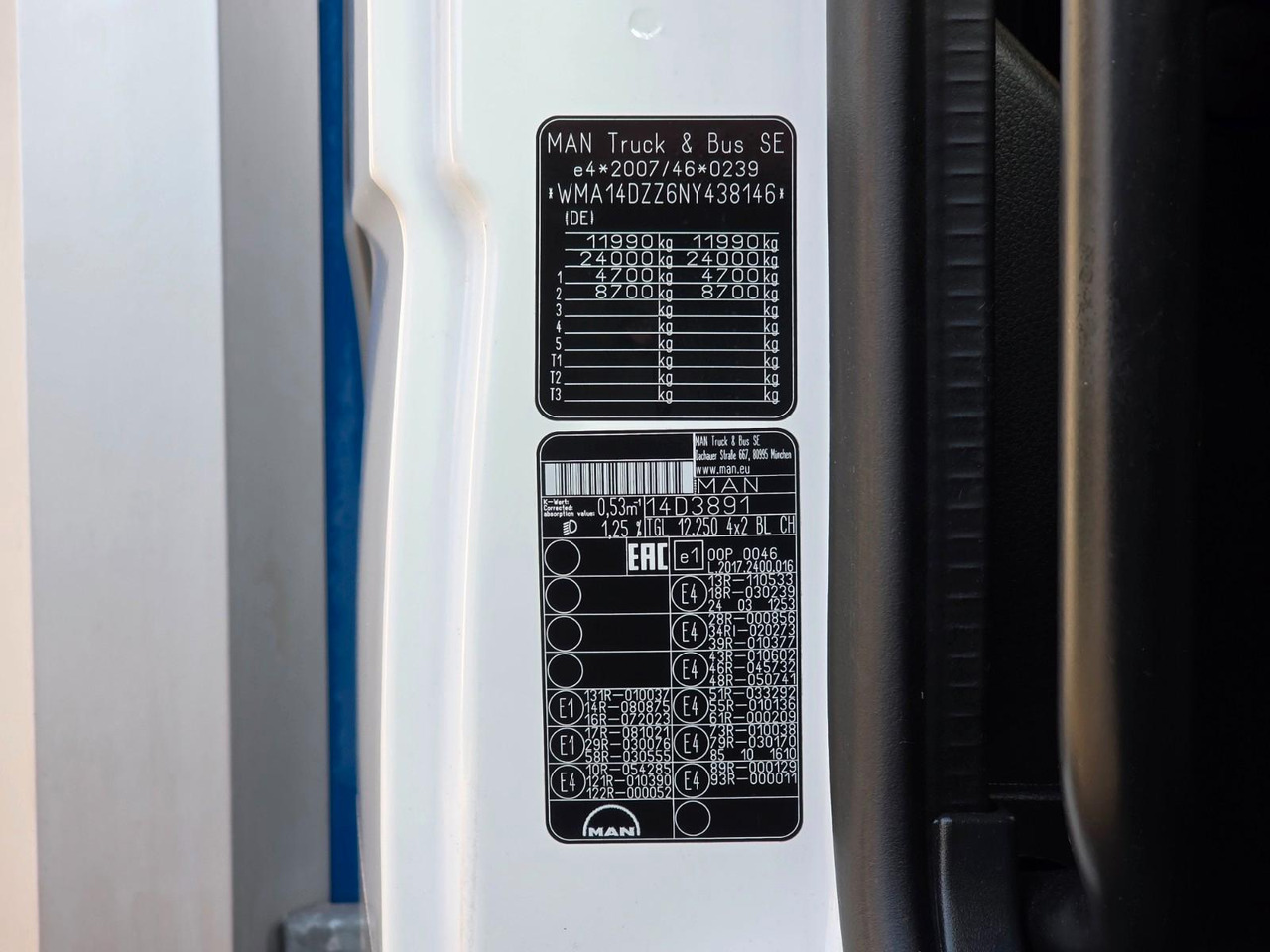 Curtainsider truck MAN TGX 12.250 4X2 BL CH / Totwinkelkamera / 6E: picture 23