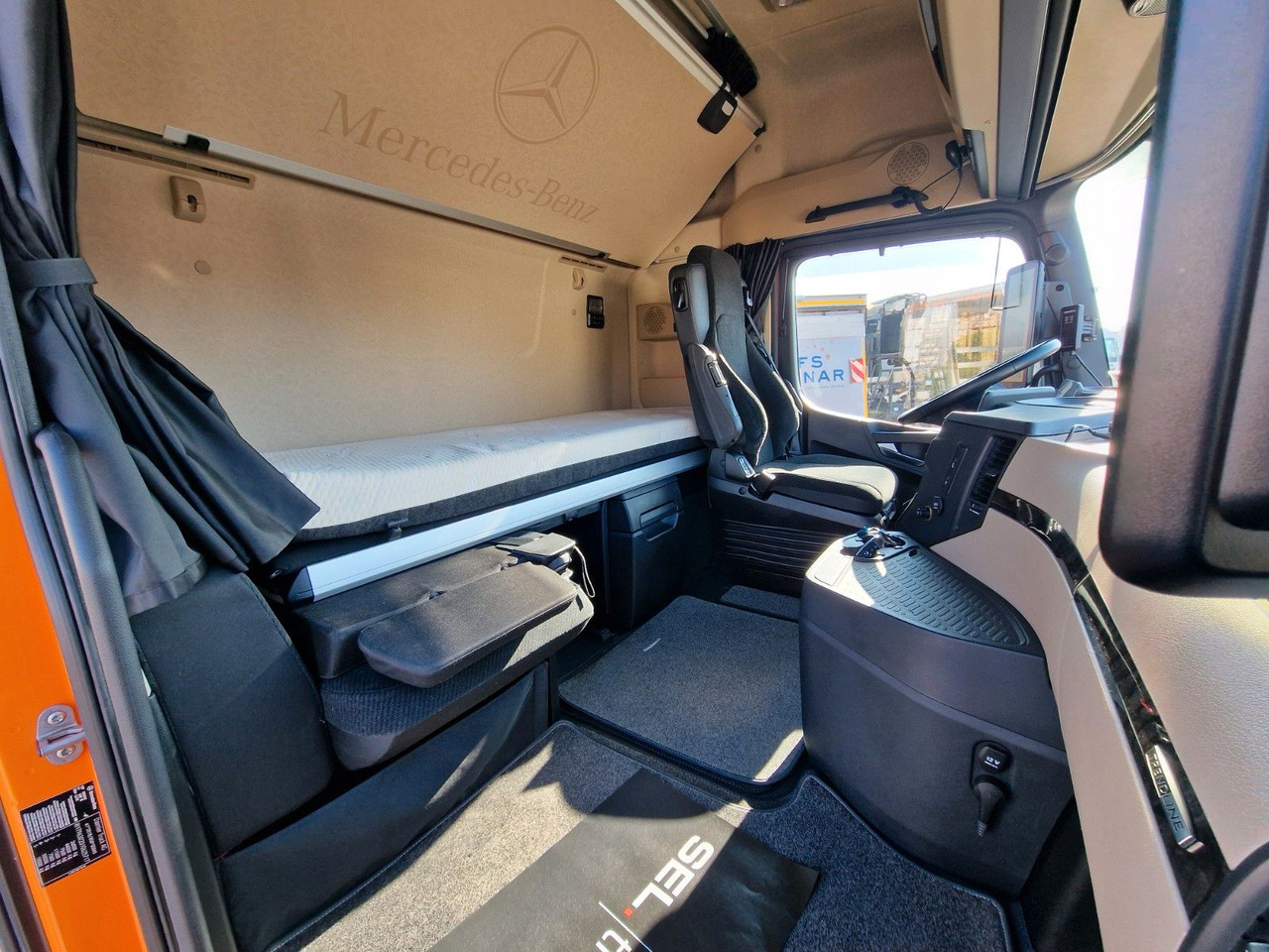 Curtainsider truck Mercedes-Benz Actros 2548 / Retarder / Euro 6E / Aluklappen: picture 18