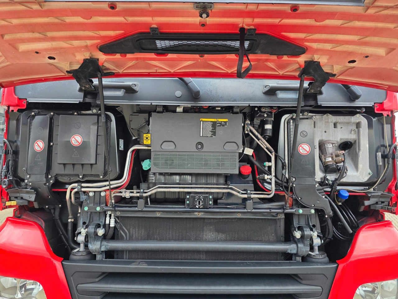 Tractor unit MAN TGX 18.460 4X2 BLS / Retarder / ADR AT: picture 23 Tractor unit MAN TGX 18.460 4X2 BLS / Retarder / ADR AT: picture 23