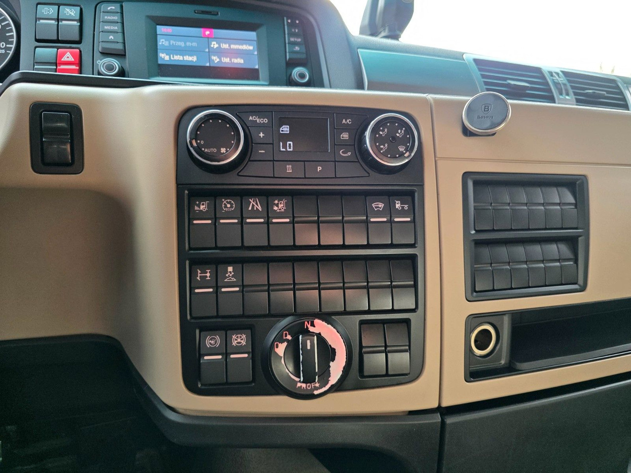 Tractor unit MAN TGX 18.460 4X2 BLS / Retarder / ADR AT: picture 40 Tractor unit MAN TGX 18.460 4X2 BLS / Retarder / ADR AT: picture 40