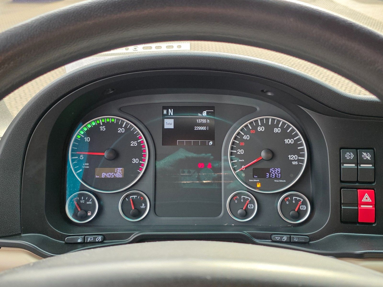 Tractor unit MAN TGX 18.460 4X2 BLS / Retarder / ADR AT: picture 38 Tractor unit MAN TGX 18.460 4X2 BLS / Retarder / ADR AT: picture 38