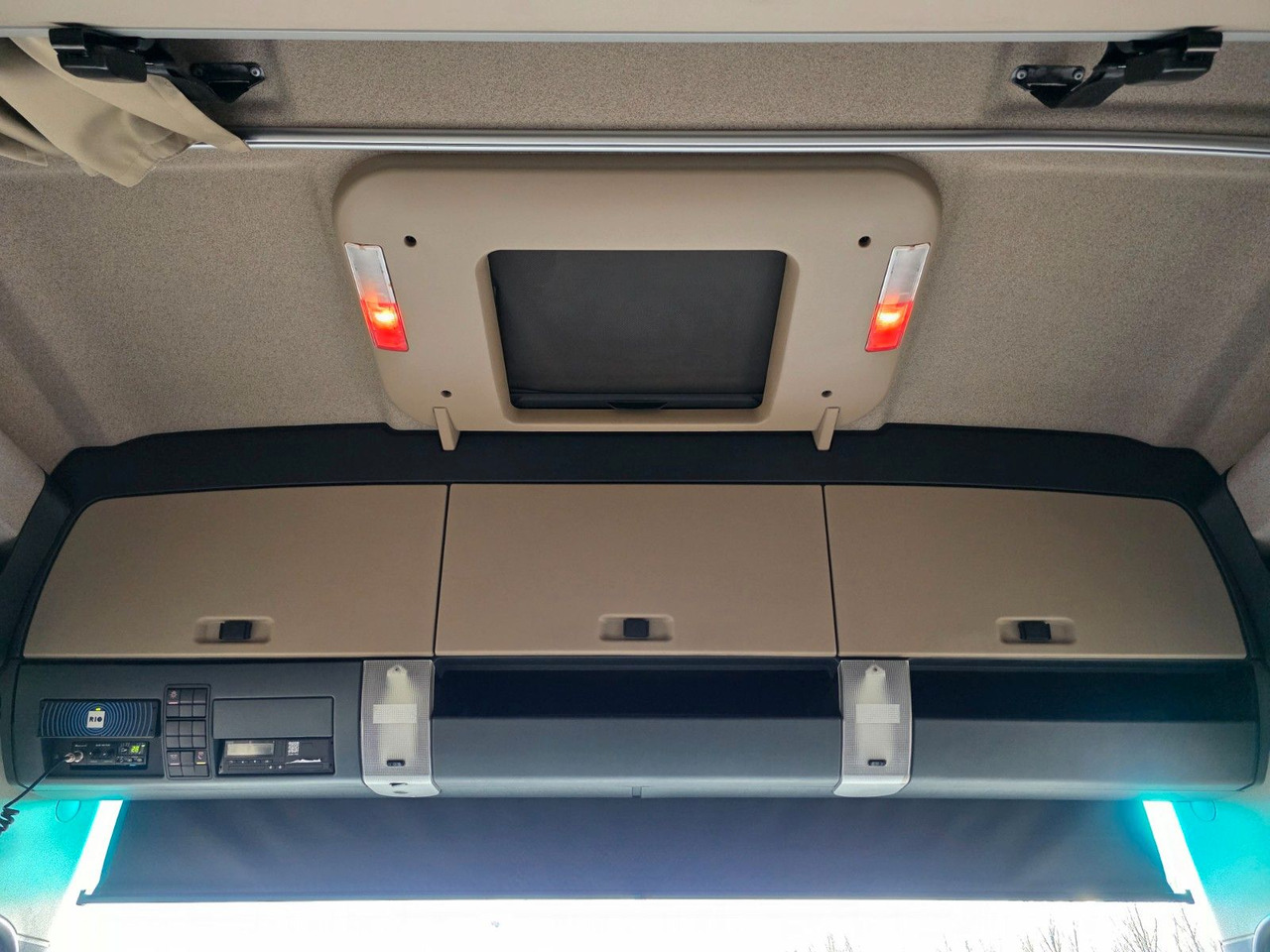 Tractor unit MAN TGX 18.460 4X2 BLS / Retarder / ADR AT: picture 33 Tractor unit MAN TGX 18.460 4X2 BLS / Retarder / ADR AT: picture 33