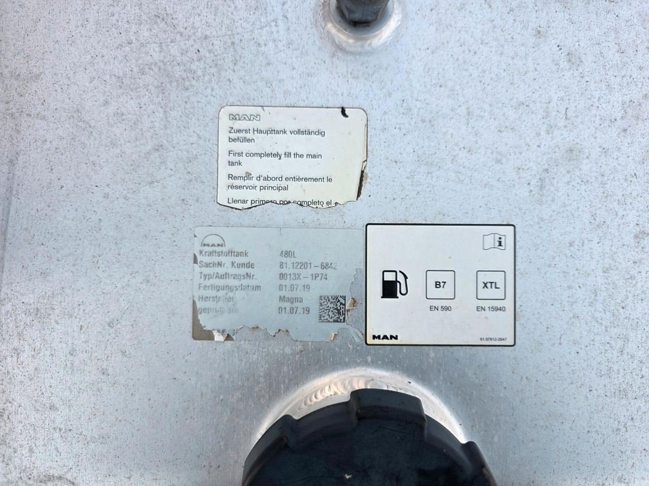 Tractor unit MAN TGX 18.460 4X2 LLS-U / Retarder / 2 Tanks: picture 17