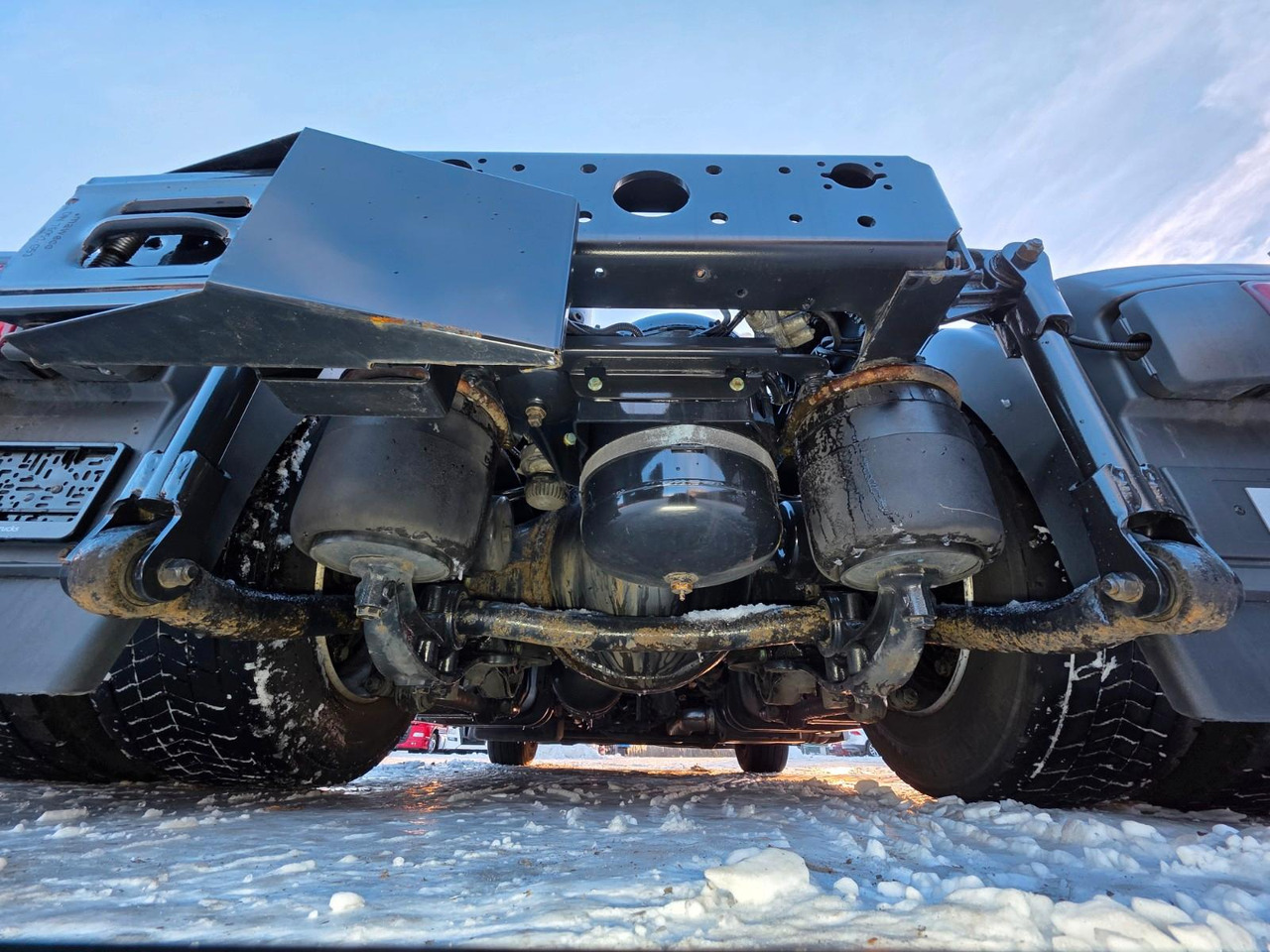 Tractor unit MAN TGX 18.460 4X2 LLS-U / Retarder / 2 Tanks: picture 23