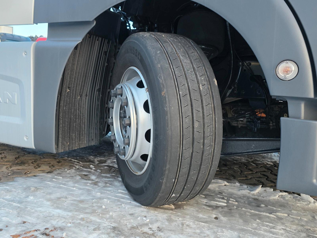 Tractor unit MAN TGX 18.460 4X2 LLS-U / Retarder / 2 Tanks: picture 48