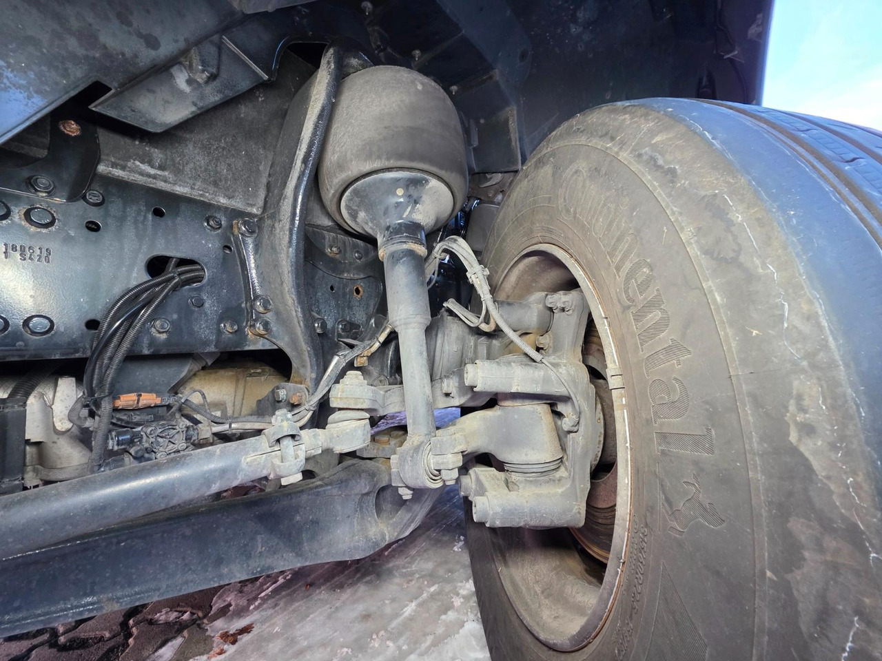 Tractor unit MAN TGX 18.460 4X2 LLS-U / Retarder / 2 Tanks: picture 45