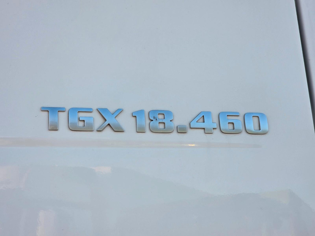 Tractor unit MAN TGX 18.460 4X2 LLS-U / Retarder / 2 Tanks: picture 25
