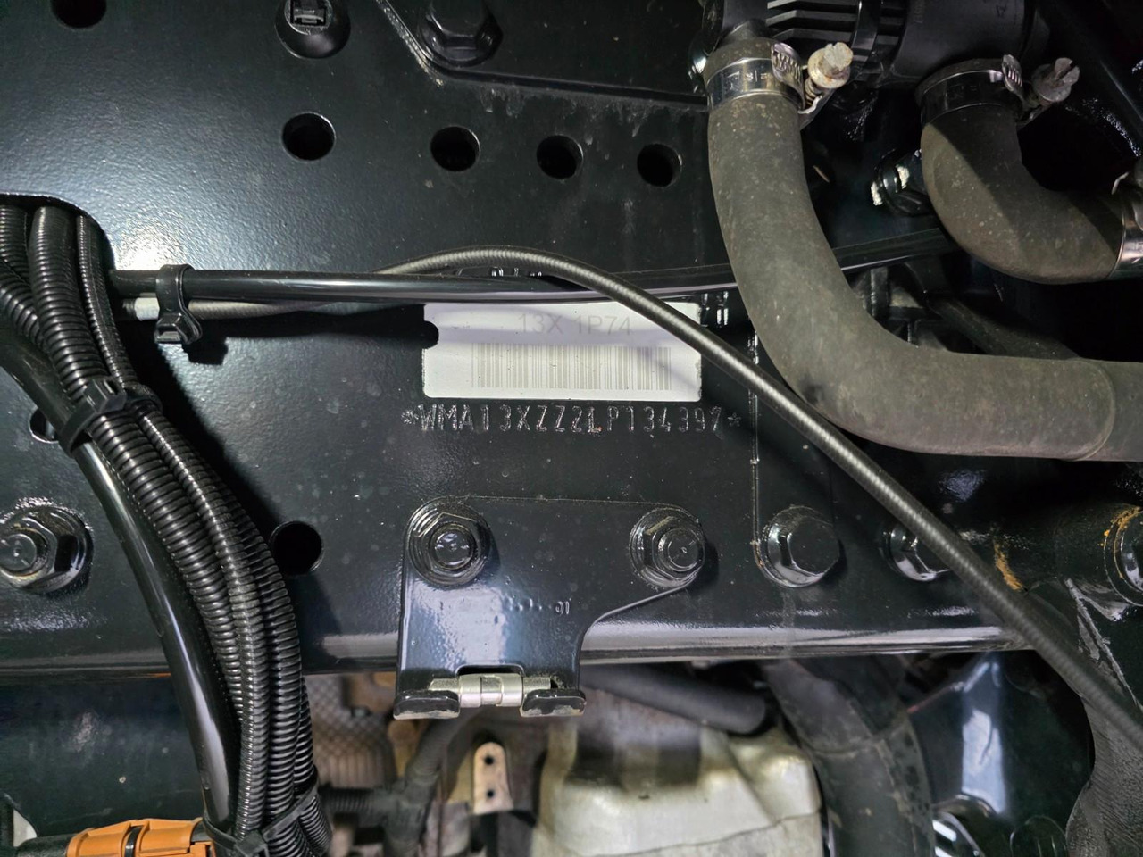 Tractor unit MAN TGX 18.460 4X2 LLS-U / Retarder / 2 Tanks: picture 46