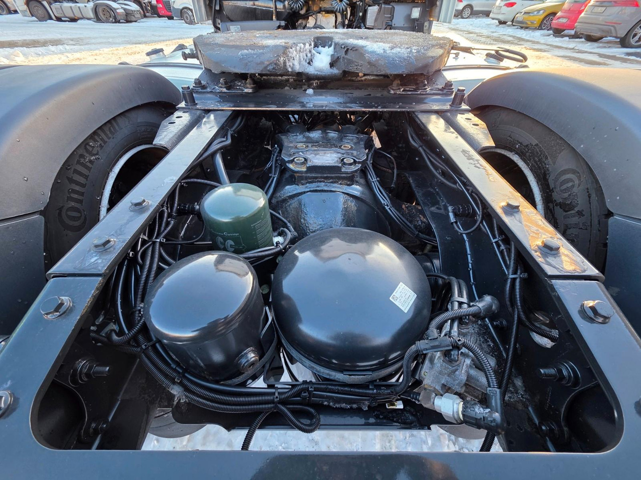 Tractor unit MAN TGX 18.460 4X2 LLS-U / Retarder / 2 Tanks: picture 10