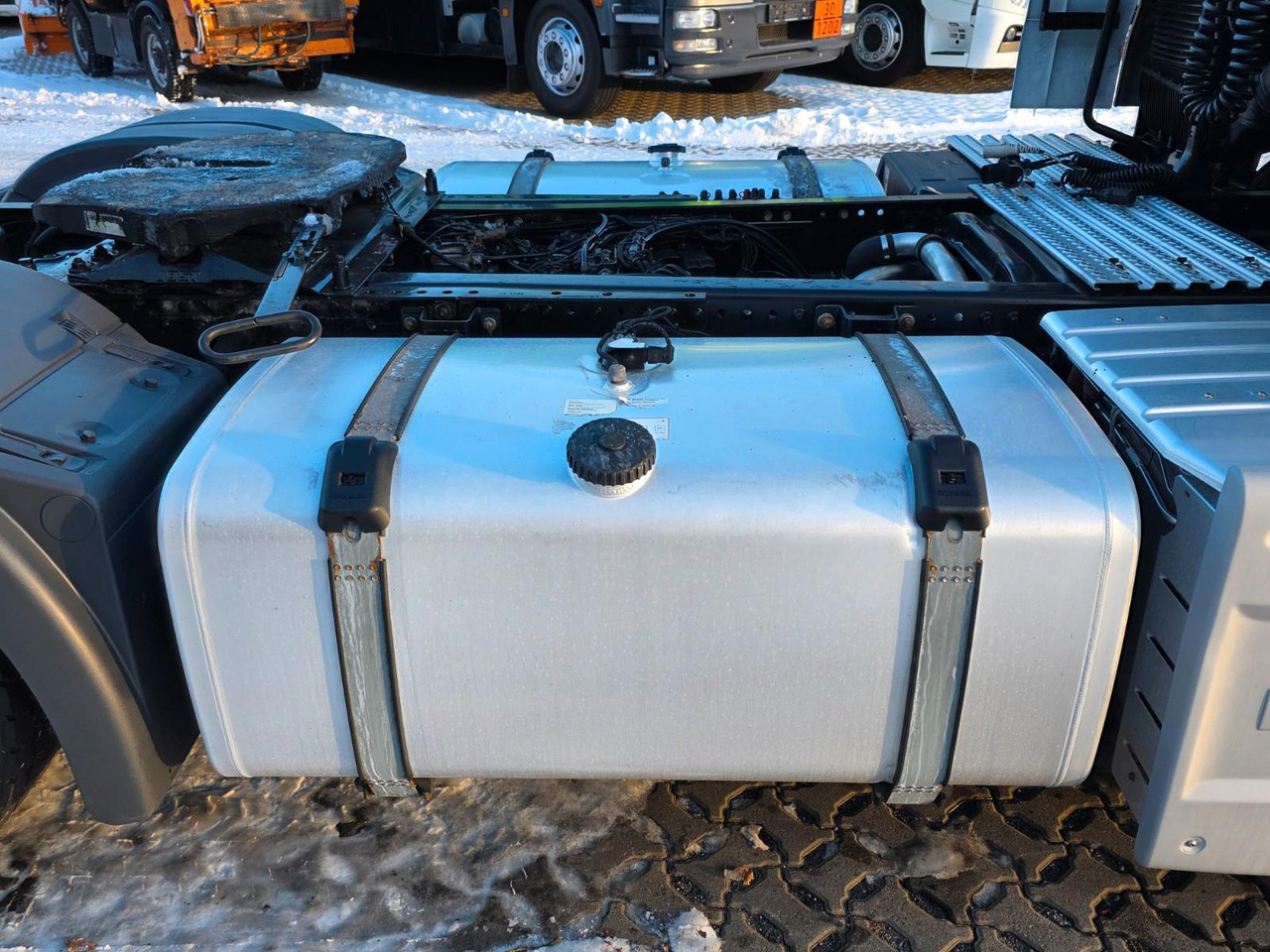 Tractor unit MAN TGX 18.460 4X2 LLS-U / Retarder / 2 Tanks: picture 20