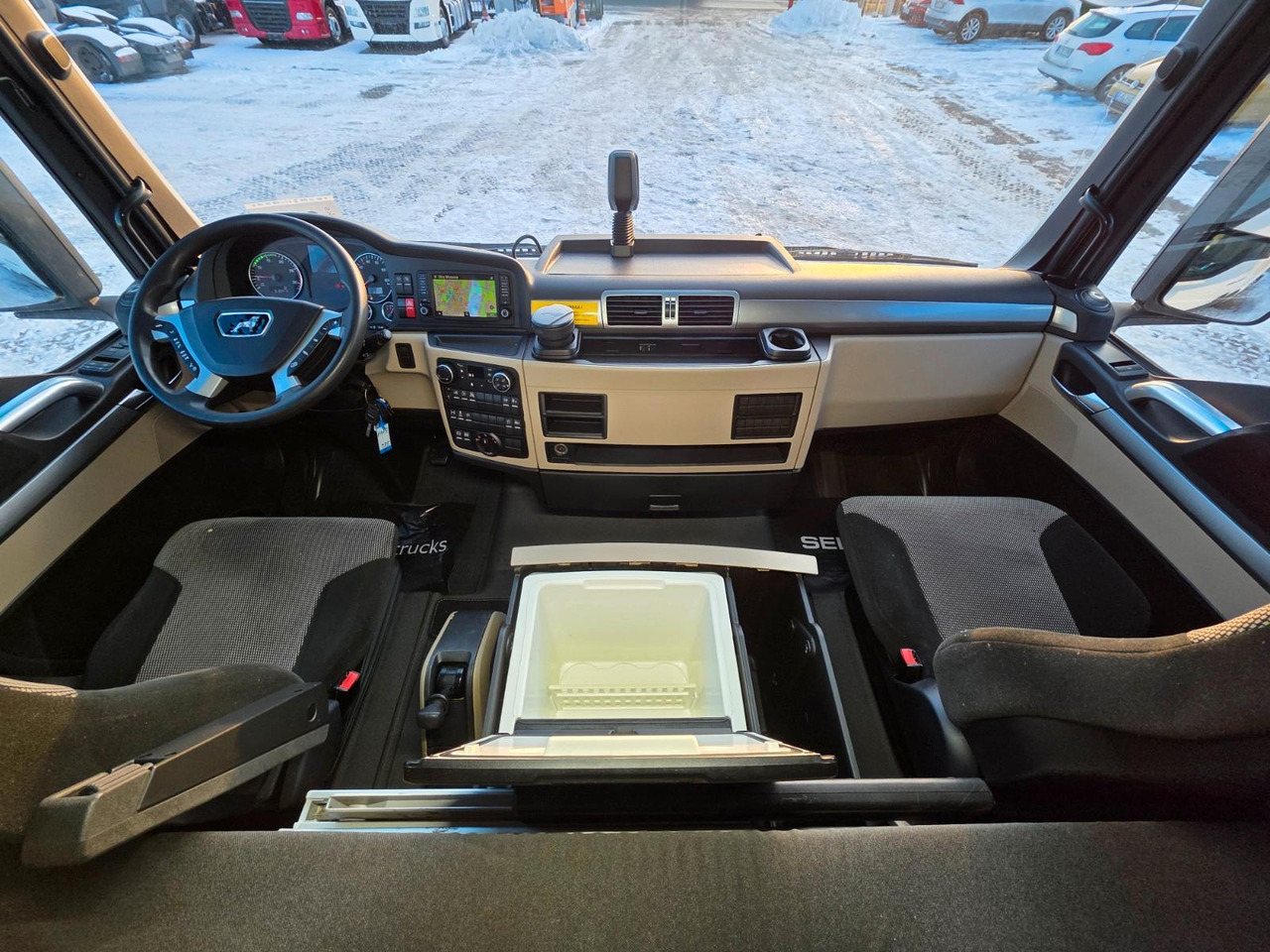 Tractor unit MAN TGX 18.460 4X2 LLS-U / Retarder / 2 Tanks: picture 38