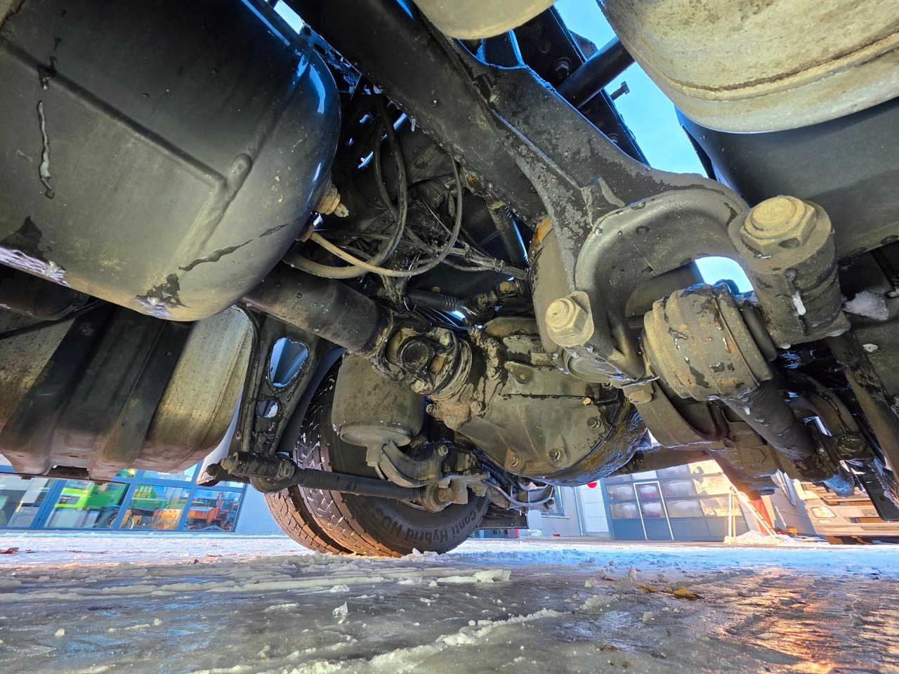 Tractor unit MAN TGX 18.460 4X2 LLS-U / Retarder / 2 Tanks: picture 24