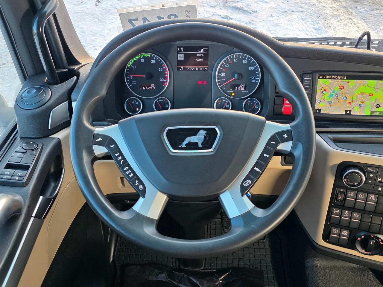 Tractor unit MAN TGX 18.460 4X2 LLS-U / Retarder / 2 Tanks: picture 39