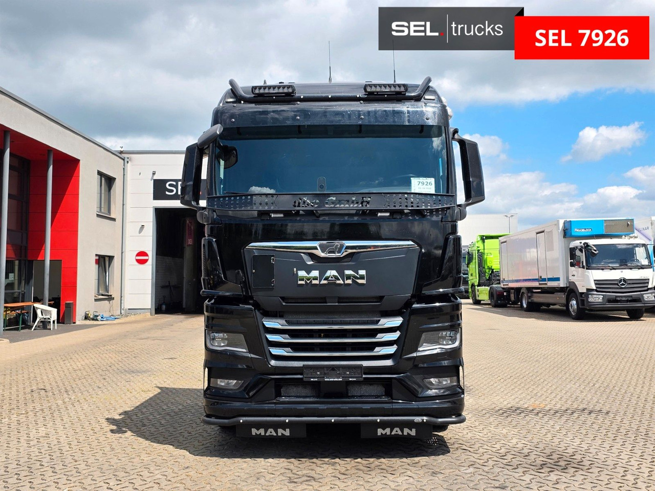 MAN TGX 18.580 4x2 BL SA / ZF Intarder / D38 / 6E - Tractor unit: picture 2 MAN TGX 18.580 4x2 BL SA / ZF Intarder / D38 / 6E - Tractor unit: picture 2