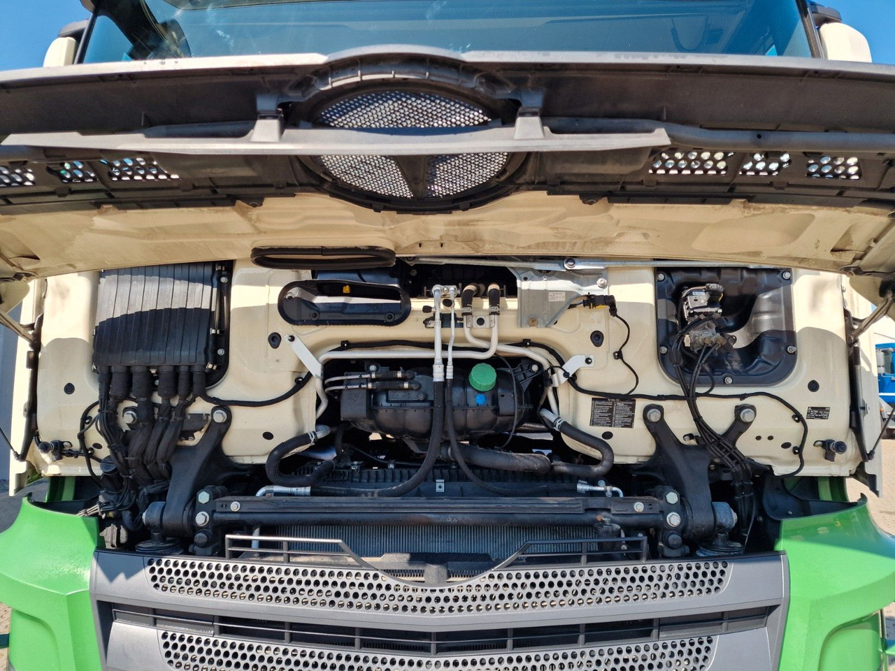 Tractor unit Mercedes-Benz Actros 1846 / Retarder / Kompressor / 6D: picture 15