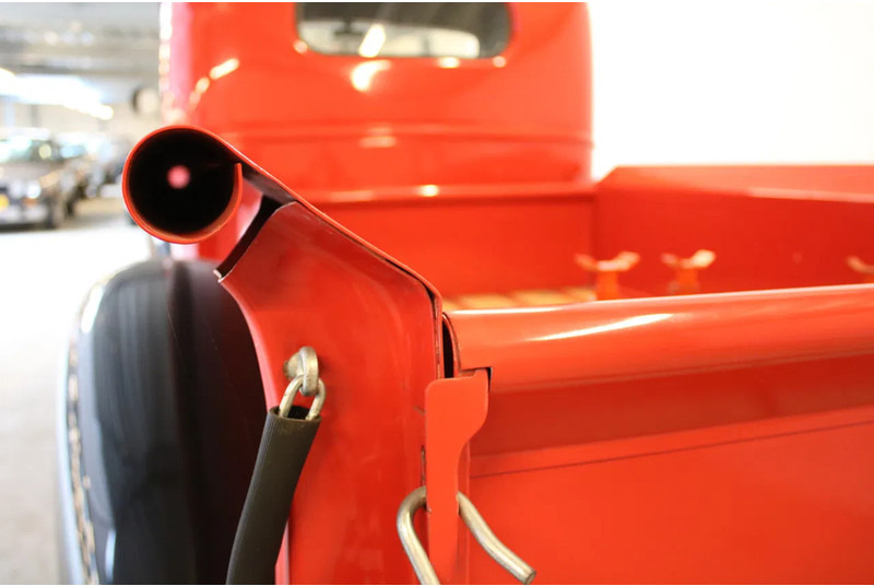 Leasing of Chevrolet Pick Up Deluxe Chevrolet Pick Up Deluxe: picture 12 Leasing of Chevrolet Pick Up Deluxe Chevrolet Pick Up Deluxe: picture 12