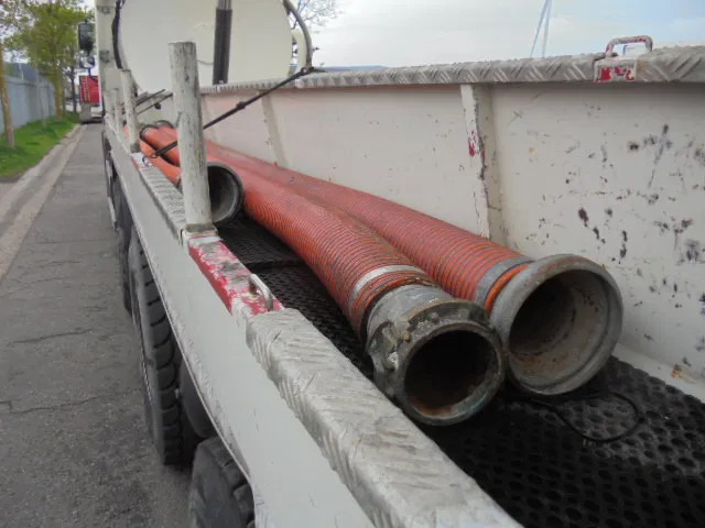 Vacuum truck Ginaf X 4243 TS 8X4 NL TRUCK: picture 20