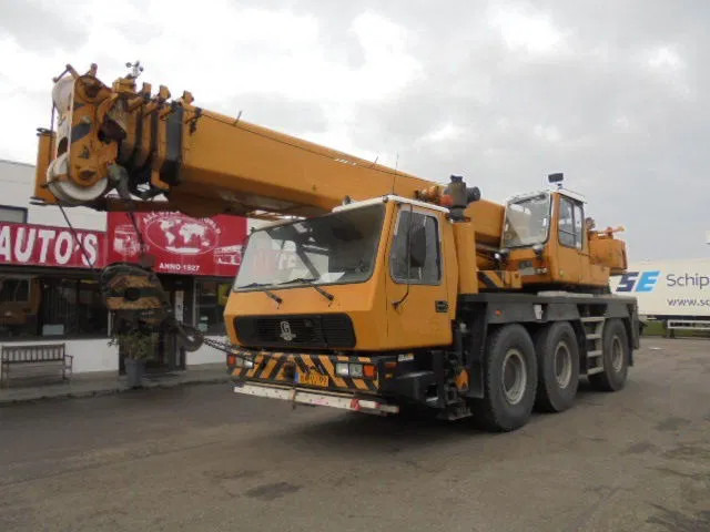 Grove GMK 3050 6X6X6 - All terrain crane: picture 1 Grove GMK 3050 6X6X6 - All terrain crane: picture 1