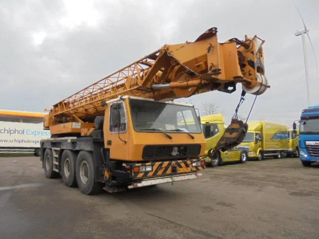 Grove GMK 3050 6X6X6 - All terrain crane: picture 3 Grove GMK 3050 6X6X6 - All terrain crane: picture 3