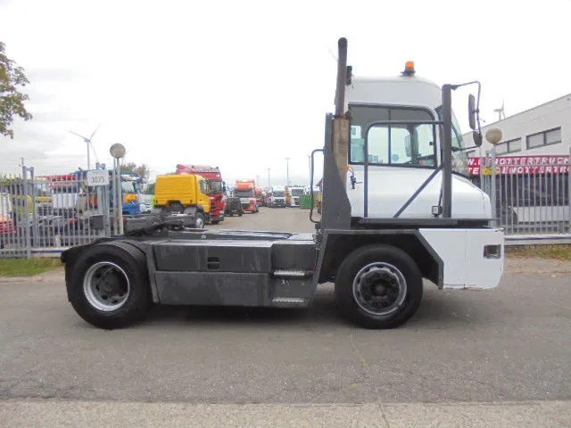 Kalmar TT616I TT616IC-9-L1A8 - Terminal tractor: picture 4 Kalmar TT616I TT616IC-9-L1A8 - Terminal tractor: picture 4