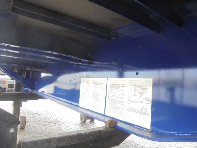 Curtainsider semi-trailer Kässbohrer XS: picture 7 Curtainsider semi-trailer Kässbohrer XS: picture 7